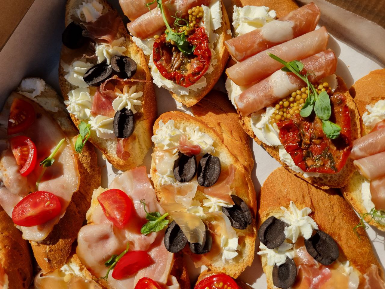 Сет брускетт «Мясные» 12 шт. — изображение 2