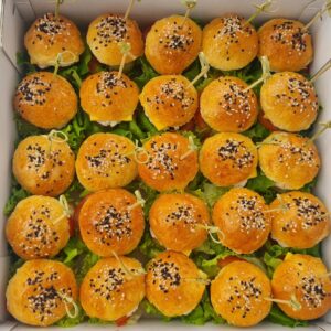 Классические мини-бургеры с куриной котлетой 16 шт.