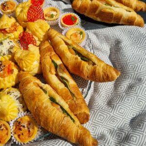 Круассаны с лососем